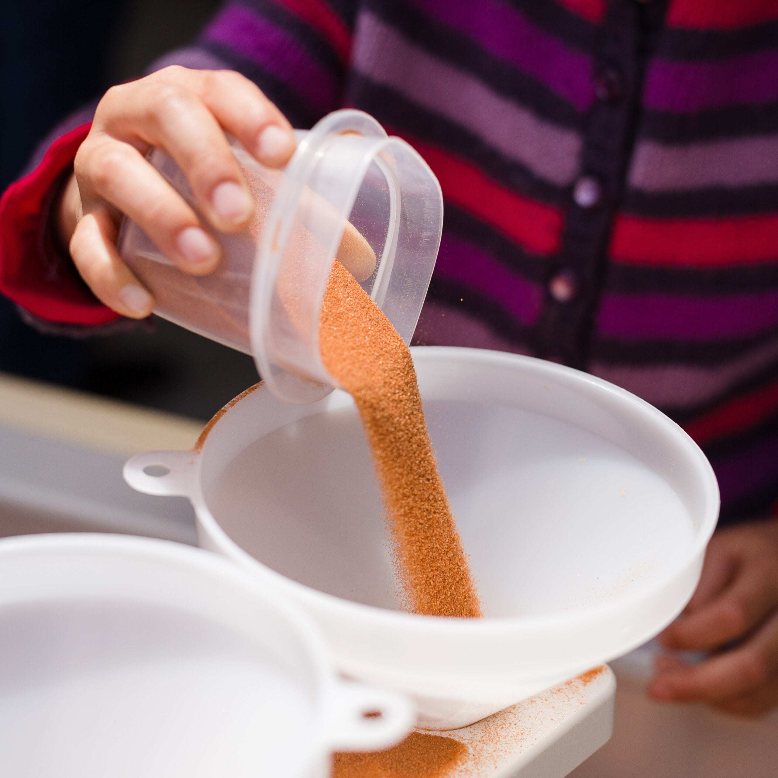 Funnel Stand - Image 7
