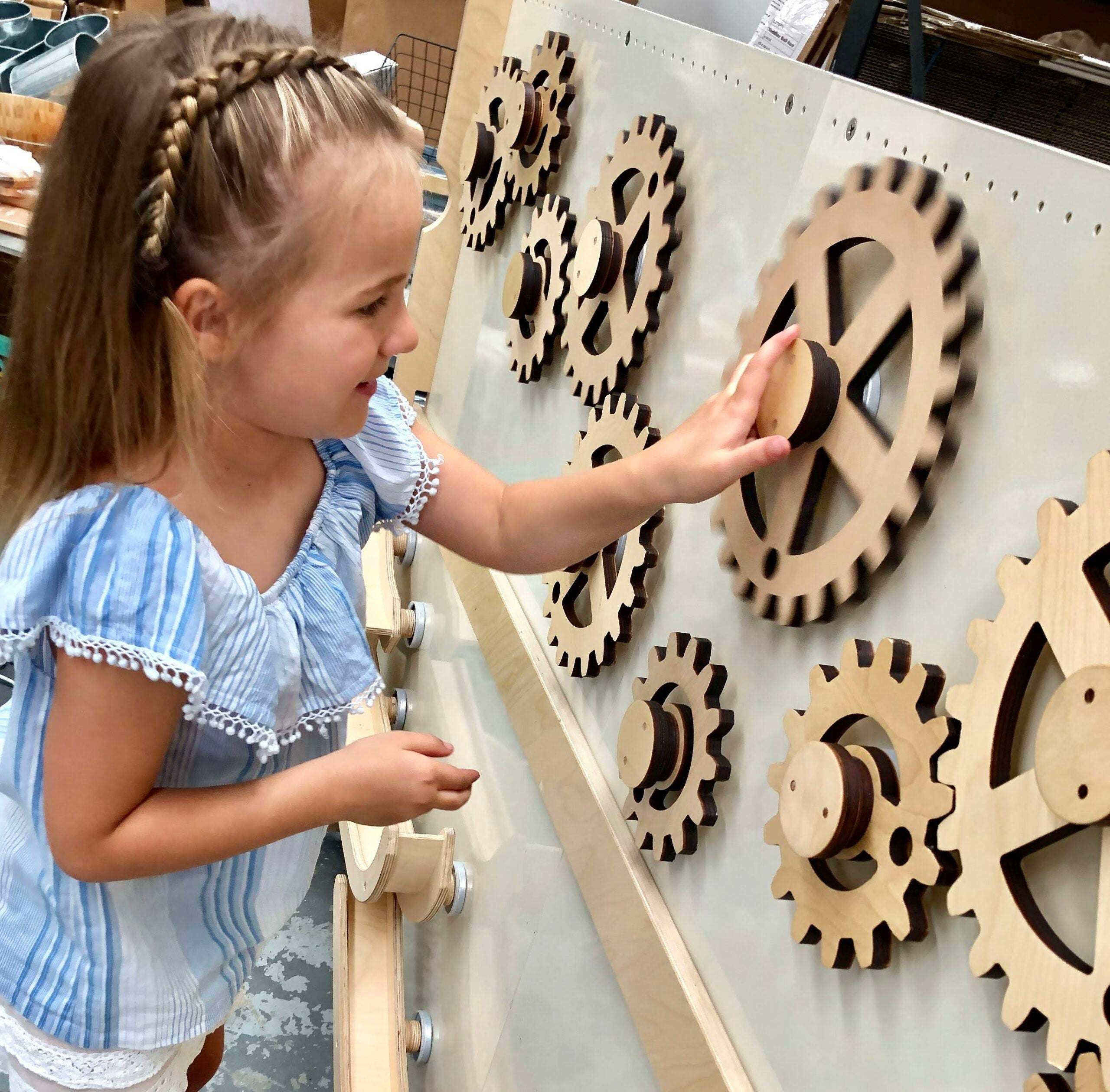 Magnet Wall Wooden Gears - Image 3